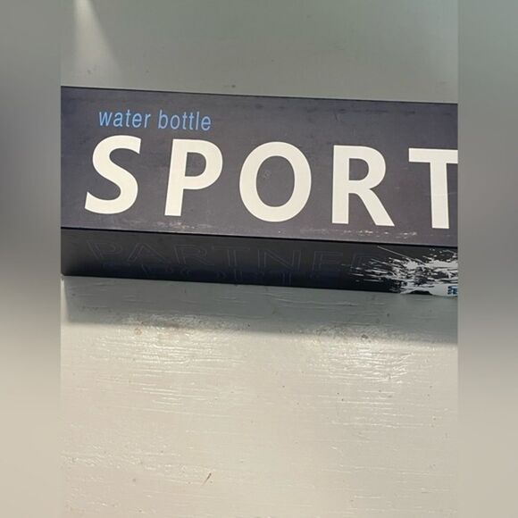 NWT Partner Sports Pro Cycler 15k 5k 1k 34 ounce green sports bottle in box - Picture 2 of 9